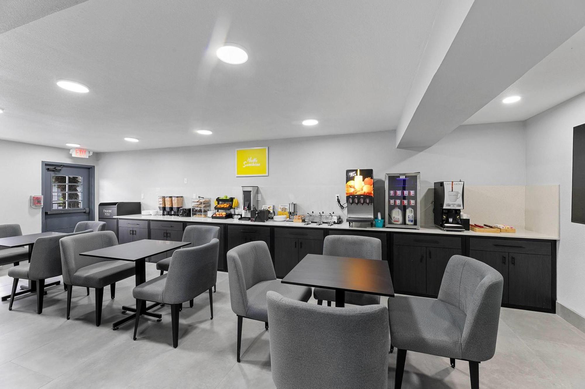Days Inn By Wyndham San Antonio Near Lackland Afb Bagian luar foto