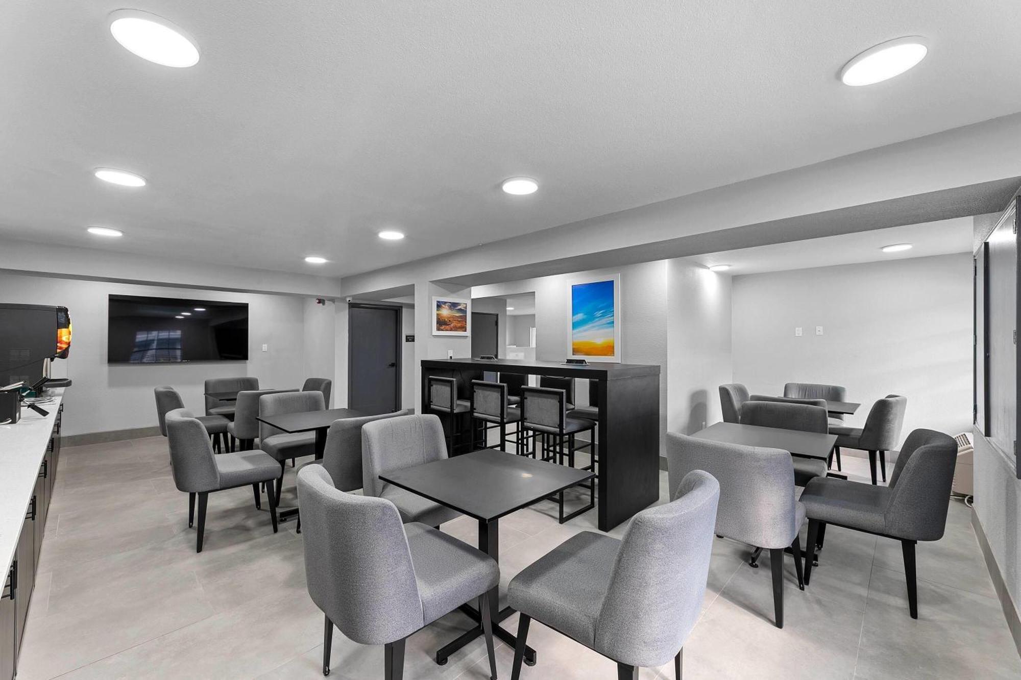 Days Inn By Wyndham San Antonio Near Lackland Afb Bagian luar foto