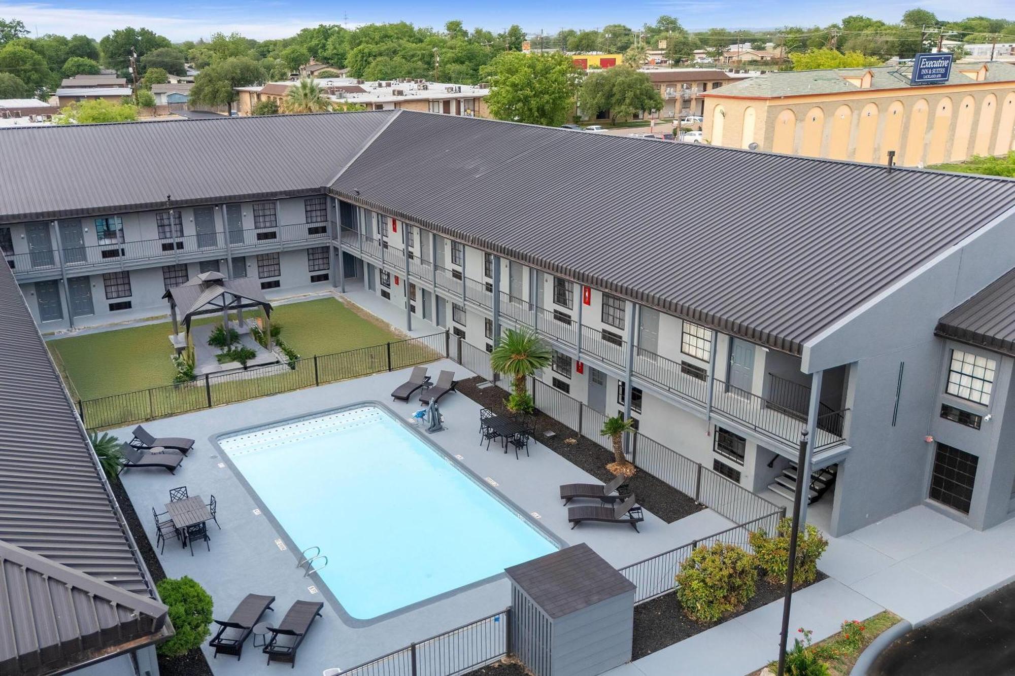 Days Inn By Wyndham San Antonio Near Lackland Afb Bagian luar foto